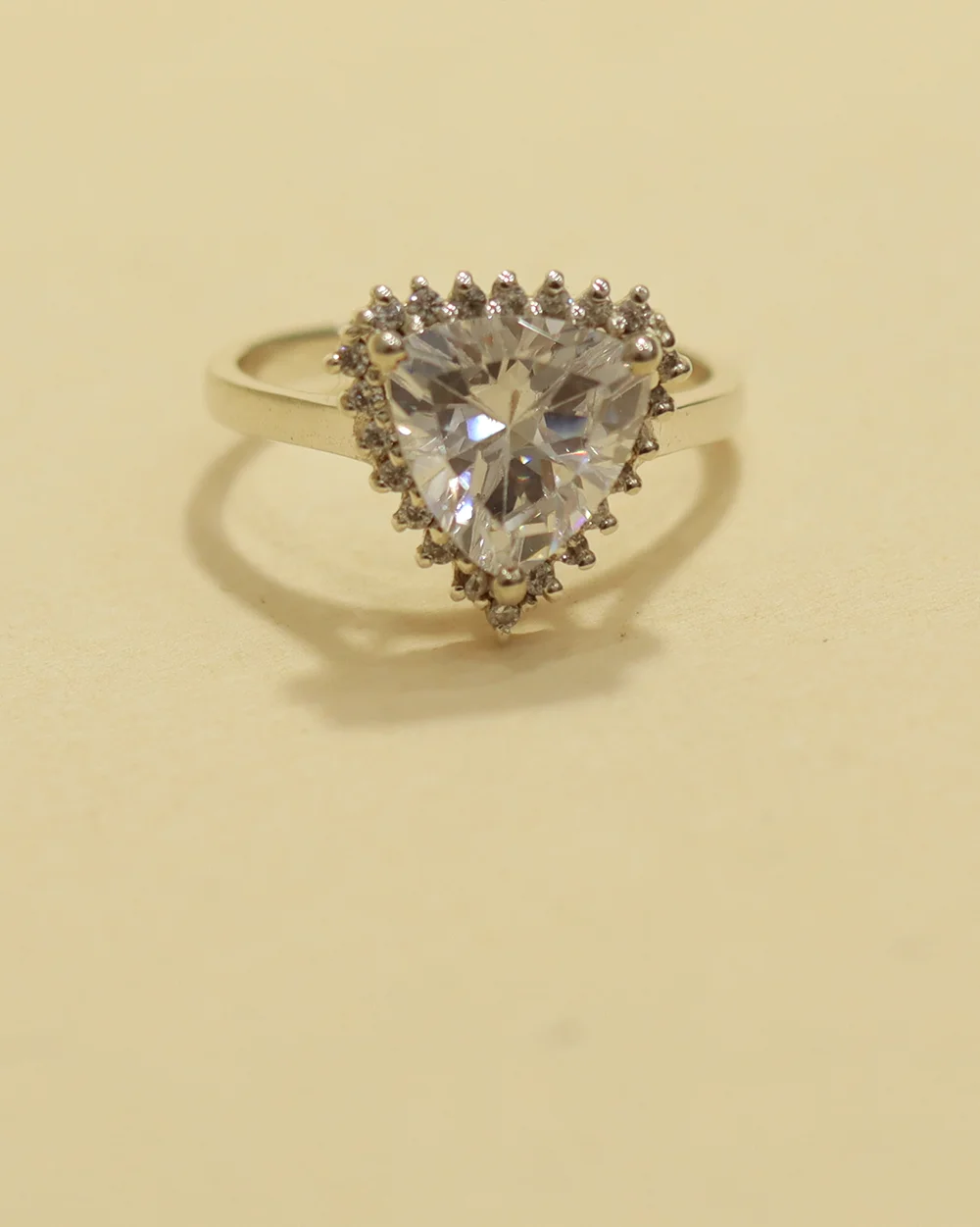 925 Silver Heart Halo Ring with Clear Stone