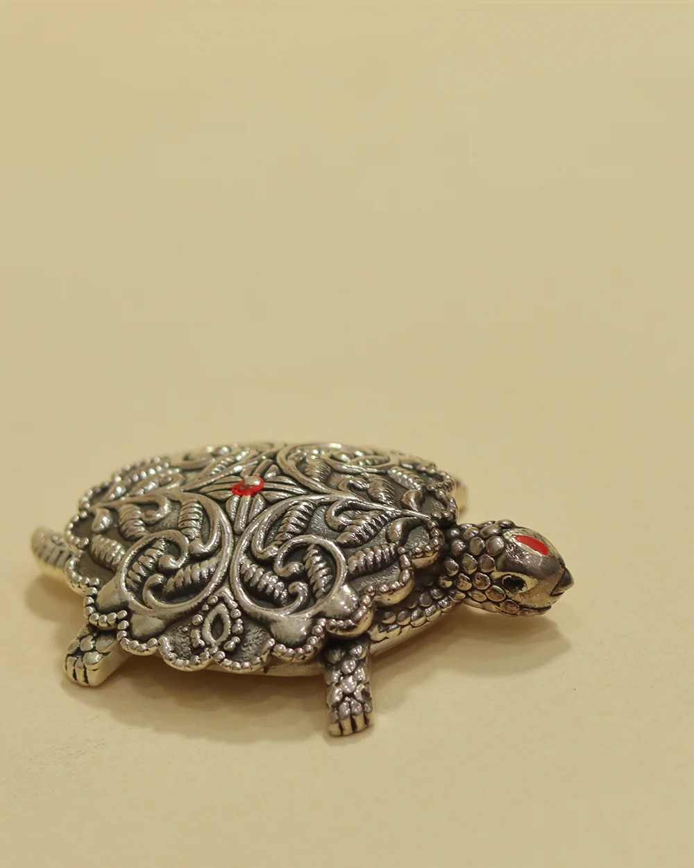 Decorative Silver Turtle Showpiece for Gifting